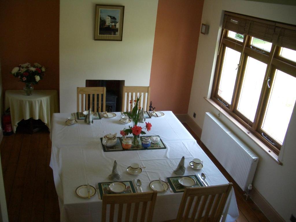 Homelea Bed And Breakfast Canterbury Bagian luar foto